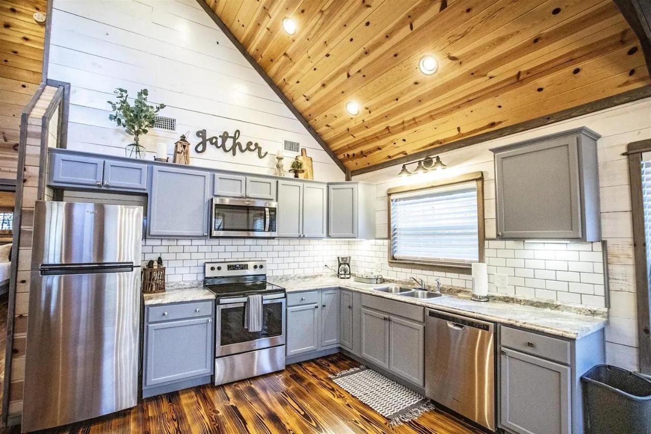 Convenient Romantic Hot Tub Bbq 3-Night Special! Broken Bow Exterior foto