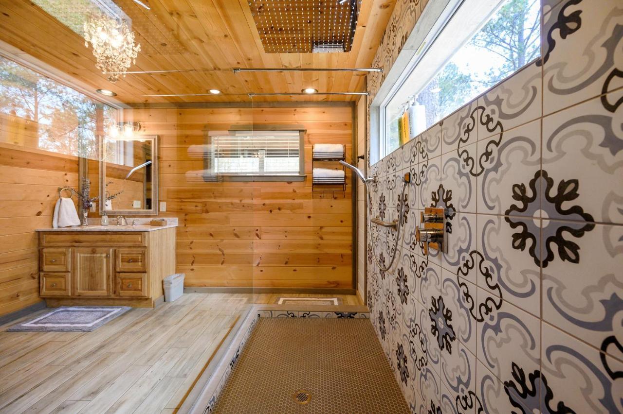 Convenient Romantic Hot Tub Bbq 3-Night Special! Broken Bow Exterior foto