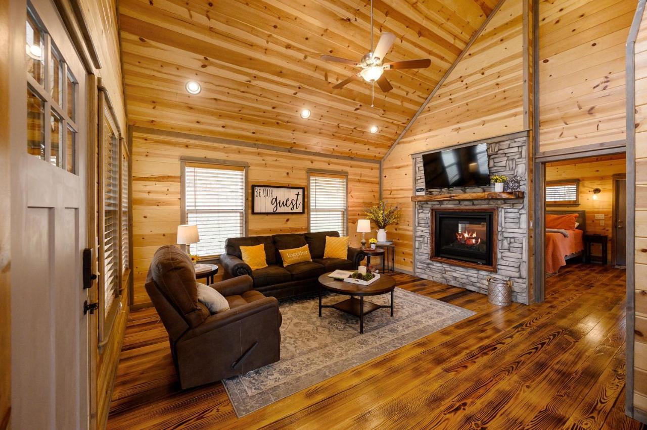 Convenient Romantic Hot Tub Bbq 3-Night Special! Broken Bow Exterior foto